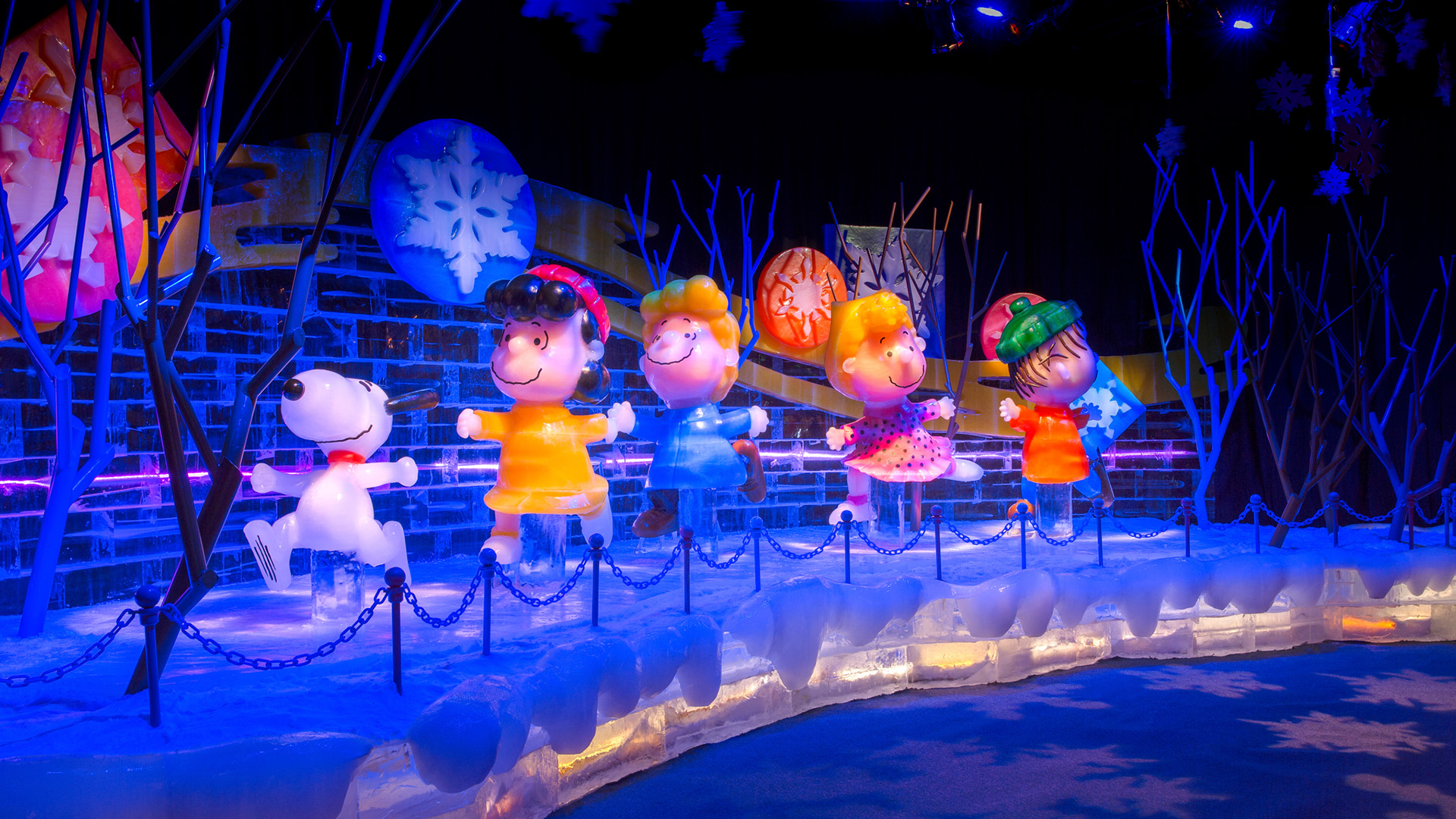 Gaylord Palms Ice To Get Charlie Brown Christmas Theme